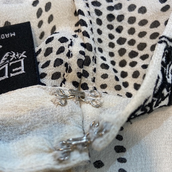 4/$15 EDUN | 100% Silk Embroidered Jungle Peplum Blouse Size M Medium - Picture 14 of 15